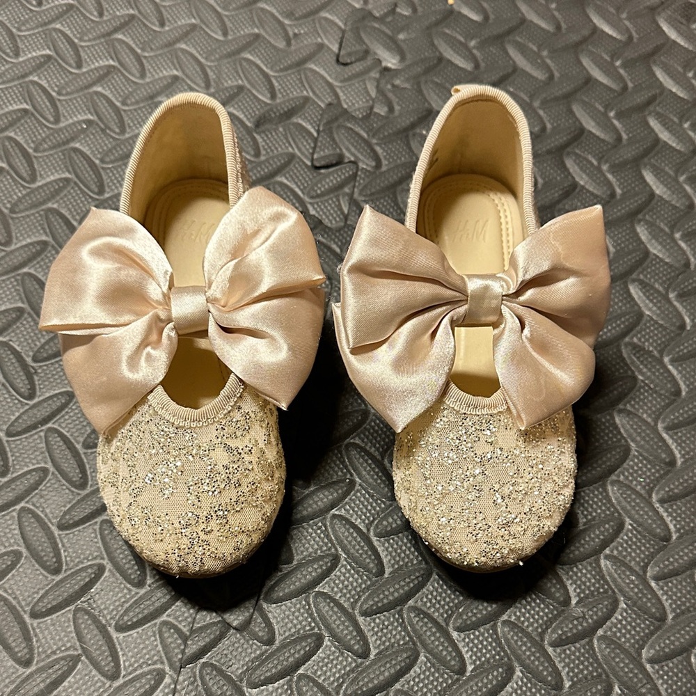Glitter Toddler Shoes with Bow - Cream
